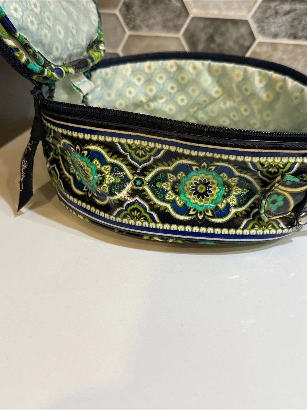 Vera Bradley round cosmetic